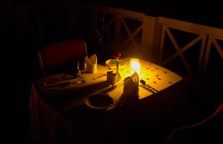 Candle Light Dinner at Hotel Treetop